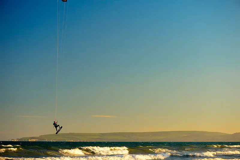 Kitesurfing in bournemouth bay in Bournemouth