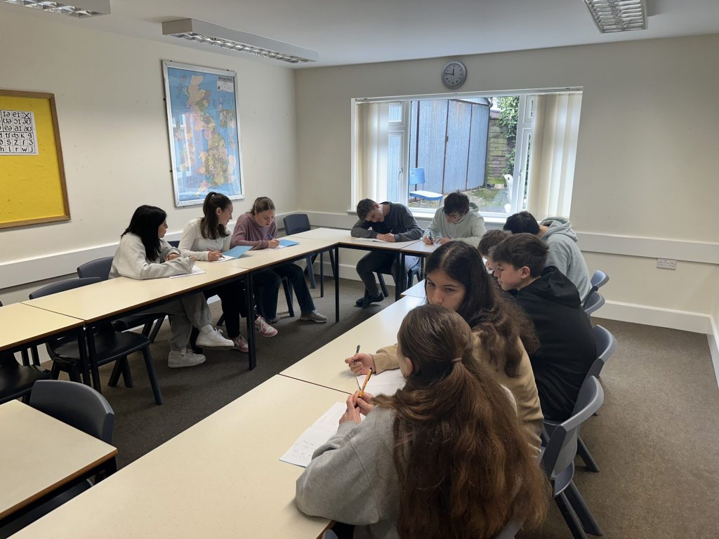 学校画廊- 南本英语学校